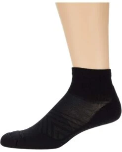 Darn Tough Vermont Run 1/4 Ultra-Lightweight with Cushion | Socks