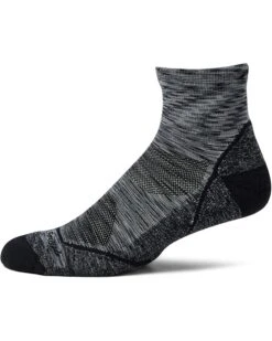 Darn Tough Vermont Light Hiker 1/4 Lightweight with Cushion | Socks